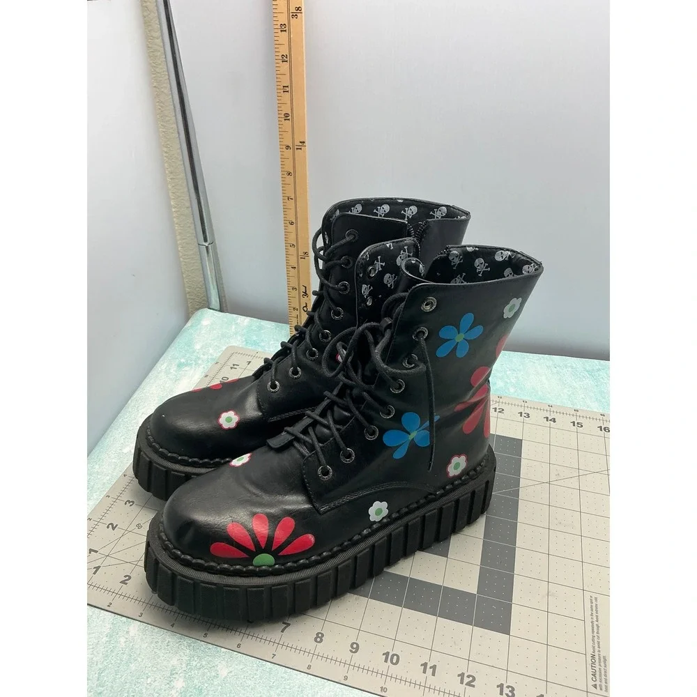 Lamoda Womens Black Floral Platform Combat Boots Chunky Lug Sole Skull Lining - Picture 14 of 16